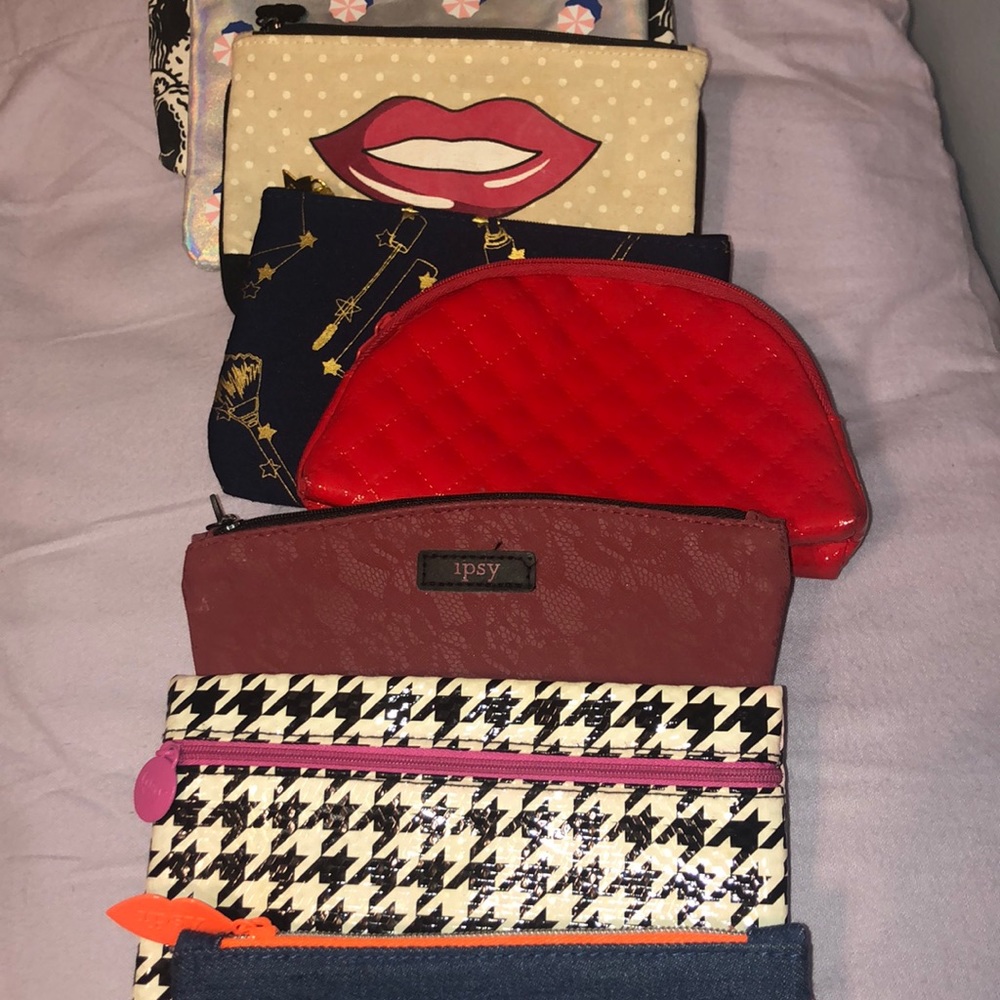 Make-up bag bundle - Picture 2 of 3